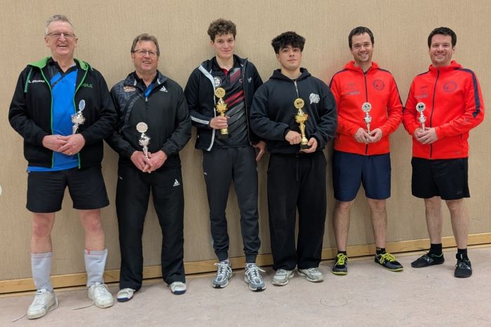 Siegerehrung: Platz 2 (links): Andreas Weyand, Rainer Beib, Platz 1 (Mitte): Bastian Gehlbach, Aaron Schweitzer, Platz 3 (rechts): Torben Schuhen, Sven Schuhen
